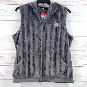 The North Face NWT Furlander Plush Sherpa Faux Fur Hooded Fleece Vest